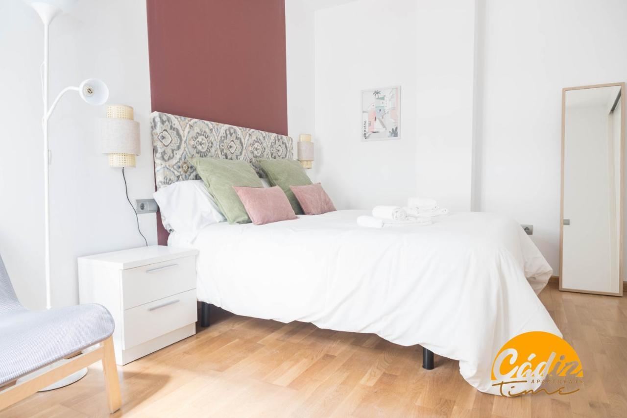 Apartamento Caleta - Free Parking By Cadiz Time ภายนอก รูปภาพ